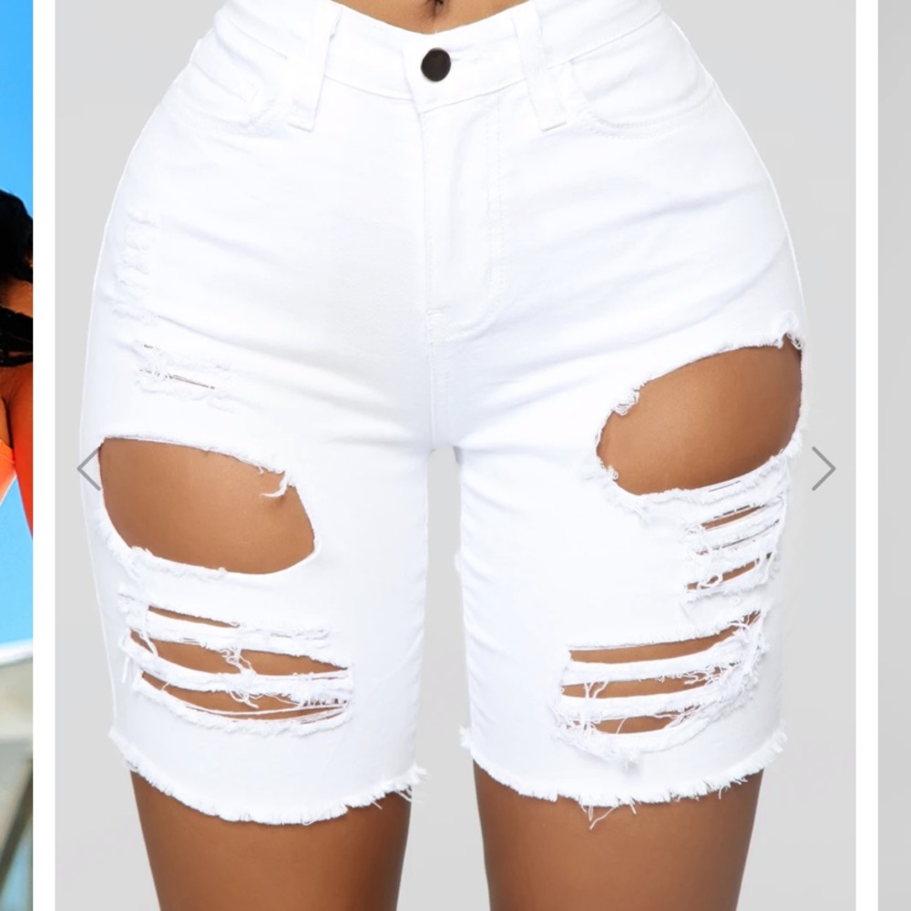 NWT White gone fishing distressed Bermuda shorts